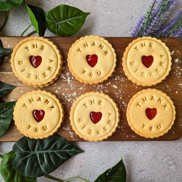 6 jammy branded cookies 